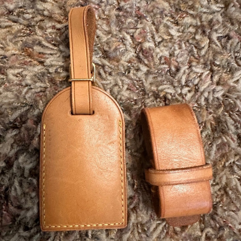 Louis Vuitton leather tag - Picture 5 of 5